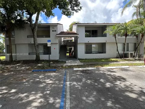 731 Lyons Rd #16203, Coconut Creek, FL 33063