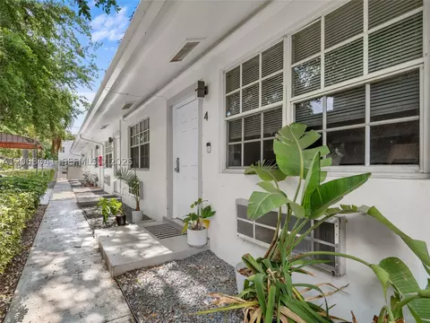 571 NE 67th St, Miami, FL 33138