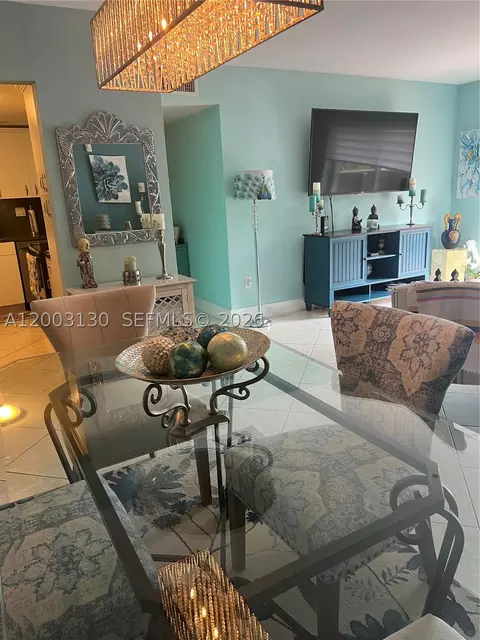 8335 SW 72nd Ave #212D, Miami, FL 33143