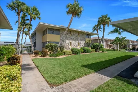 4613 SE 5th St #210, Cape Coral, FL 33904