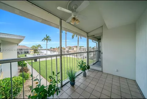 4613 SE 5th St #210, Cape Coral, FL 33904