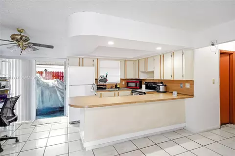 Kitchen - 175 E 45th St, Hialeah, FL 33013 photo 4 of 5
