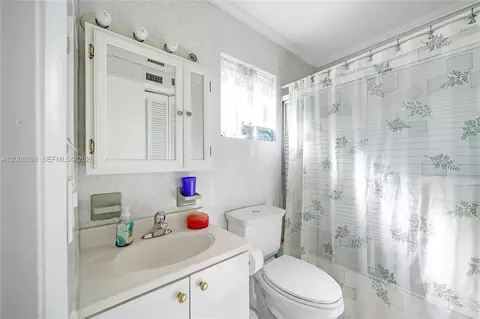 Bath - 175 E 45th St, Hialeah, FL 33013 photo 1 of 4