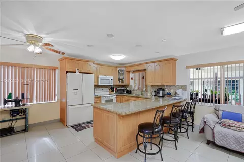 Kitchen - 175 E 45th St, Hialeah, FL 33013 photo 2 of 5