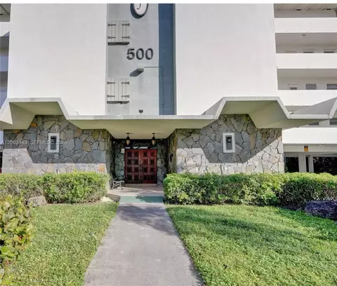 500 NE 14th Ave #306, Hallandale Beach, FL 33009