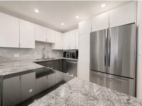 3800 S Ocean Dr #802, Hollywood, FL 33019