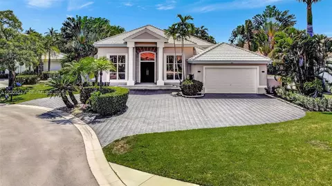 681 NW 100th Ter, Plantation, FL 33324