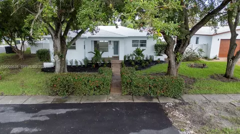 327 SE 2nd Ave, Dania Beach, FL 33004 photo 32