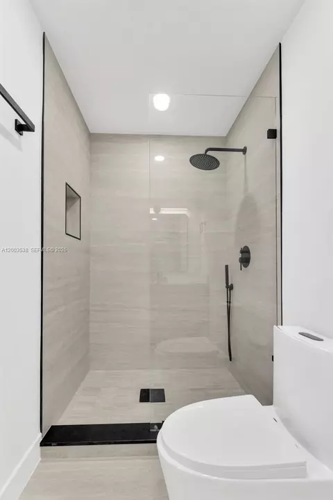 327 SE 2nd Ave, Dania Beach, FL 33004 photo 9