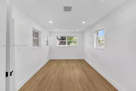 327 SE 2nd Ave, Dania Beach, FL 33004 photo 7