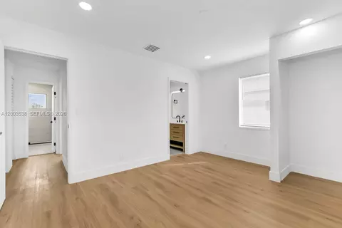 327 SE 2nd Ave, Dania Beach, FL 33004 photo 13