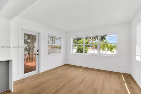 327 SE 2nd Ave, Dania Beach, FL 33004 photo 4