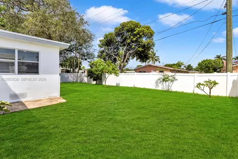 327 SE 2nd Ave, Dania Beach, FL 33004 photo 24