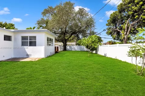327 SE 2nd Ave, Dania Beach, FL 33004 photo 25