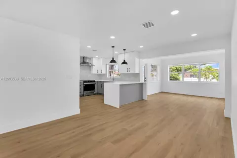 327 SE 2nd Ave, Dania Beach, FL 33004 photo 15