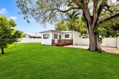 327 SE 2nd Ave, Dania Beach, FL 33004 photo 28