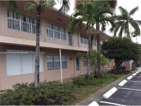 230 SW 11th Ave #14, Hallandale Beach, FL 33009