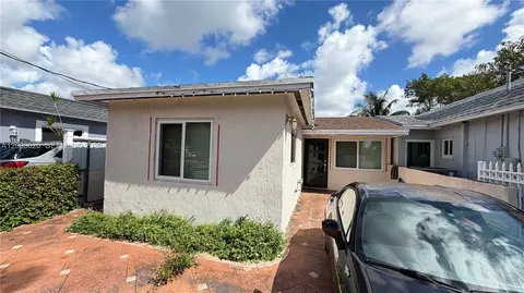 839 W 77th St, Hialeah, FL 33014 photo 1