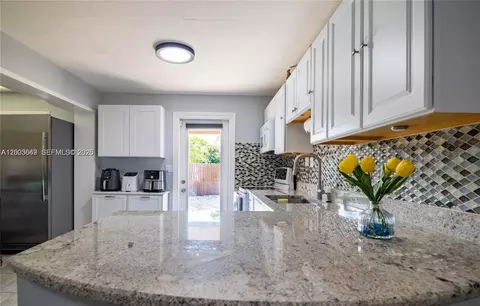 2950 NE 11th Ave, Pompano Beach, FL 33064