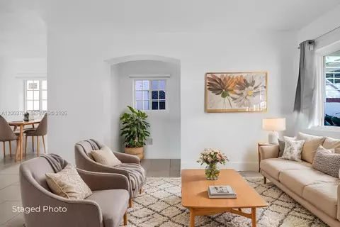 1195 Marseille Dr #5, Miami Beach, FL 33141