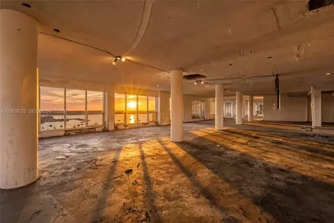 7904 West Dr #PENTHOUSE, North Bay Village, FL 33141