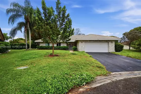 5036 NW 66th Ln, Coral Springs, FL 33067