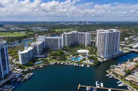 600 Three Islands Blvd #1707, Hallandale Beach, FL 33009
