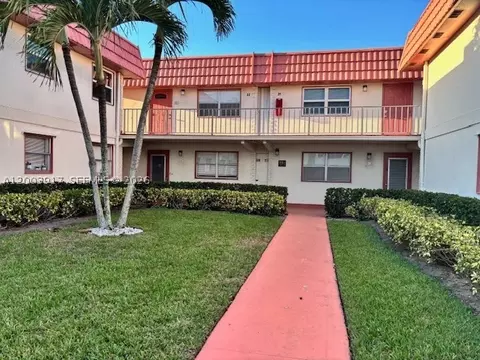 8 Saxony A #8, Delray Beach, FL 33446