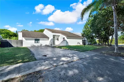 12221 SW 93rd St, Miami, FL 33186