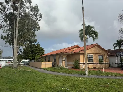 7599 W 4th Ct, Hialeah, FL 33014