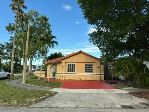 7599 W 4th Ct, Hialeah, FL 33014 photo 4