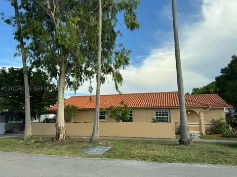 7599 W 4th Ct, Hialeah, FL 33014 photo 5