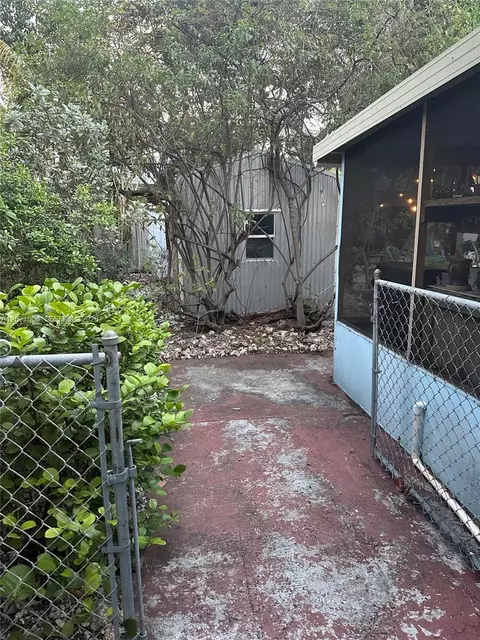 Exterior - 229 2nd Rd, Key Largo, FL 33037 photo 6 of 22