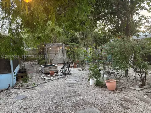 Exterior - 229 2nd Rd, Key Largo, FL 33037 photo 16 of 22