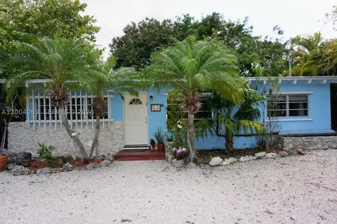 Exterior - 229 2nd Rd, Key Largo, FL 33037 photo 2 of 22
