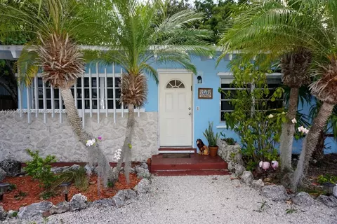 Exterior - 229 2nd Rd, Key Largo, FL 33037 photo 3 of 22
