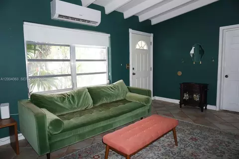 Living - 229 2nd Rd, Key Largo, FL 33037 photo 1 of 6