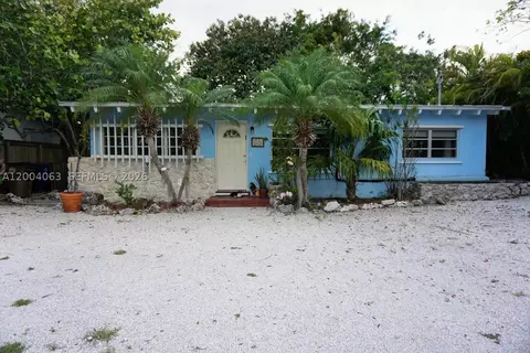 Exterior - 229 2nd Rd, Key Largo, FL 33037 photo 4 of 22