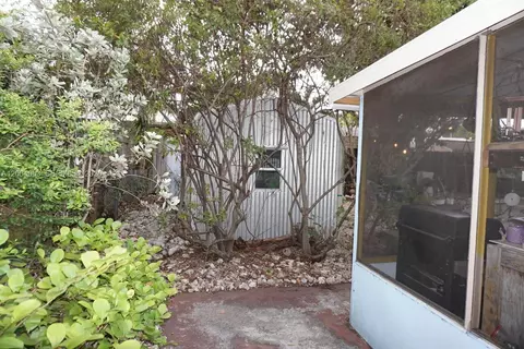 Exterior - 229 2nd Rd, Key Largo, FL 33037 photo 7 of 22