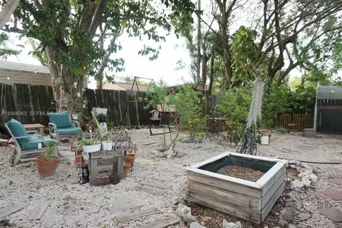Exterior - 229 2nd Rd, Key Largo, FL 33037 photo 15 of 22