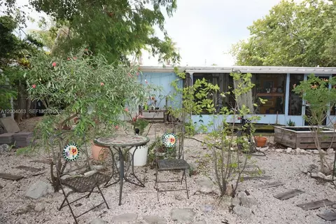 Exterior - 229 2nd Rd, Key Largo, FL 33037 photo 13 of 22