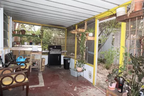 Exterior - 229 2nd Rd, Key Largo, FL 33037 photo 20 of 22