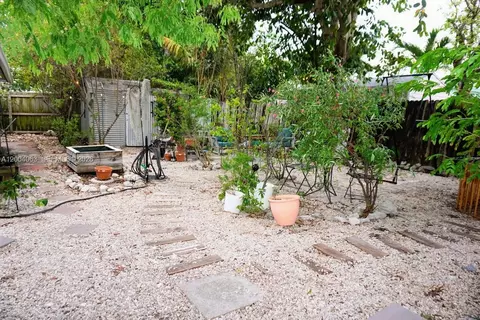 Exterior - 229 2nd Rd, Key Largo, FL 33037 photo 10 of 22
