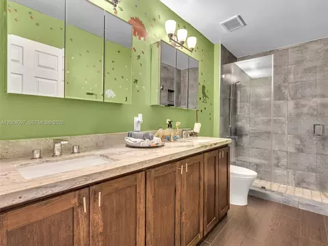 Bath - 17351 SW 32nd Ct, Miramar, FL 33029 photo 9 of 9