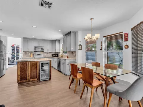 Kitchen - 17351 SW 32nd Ct, Miramar, FL 33029 photo 7 of 7