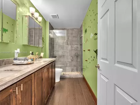 Bath - 17351 SW 32nd Ct, Miramar, FL 33029 photo 8 of 9
