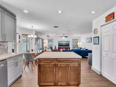 Kitchen - 17351 SW 32nd Ct, Miramar, FL 33029 photo 3 of 7