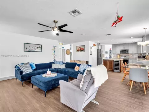Living - 17351 SW 32nd Ct, Miramar, FL 33029 photo 7 of 7
