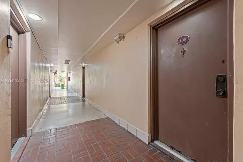 9440 W Flagler St #106, Miami, FL 33174