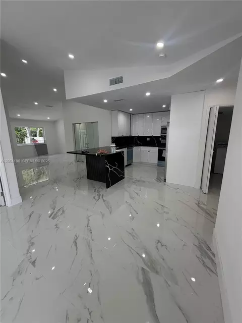 8981 SW 5th Ln, Miami, FL 33174